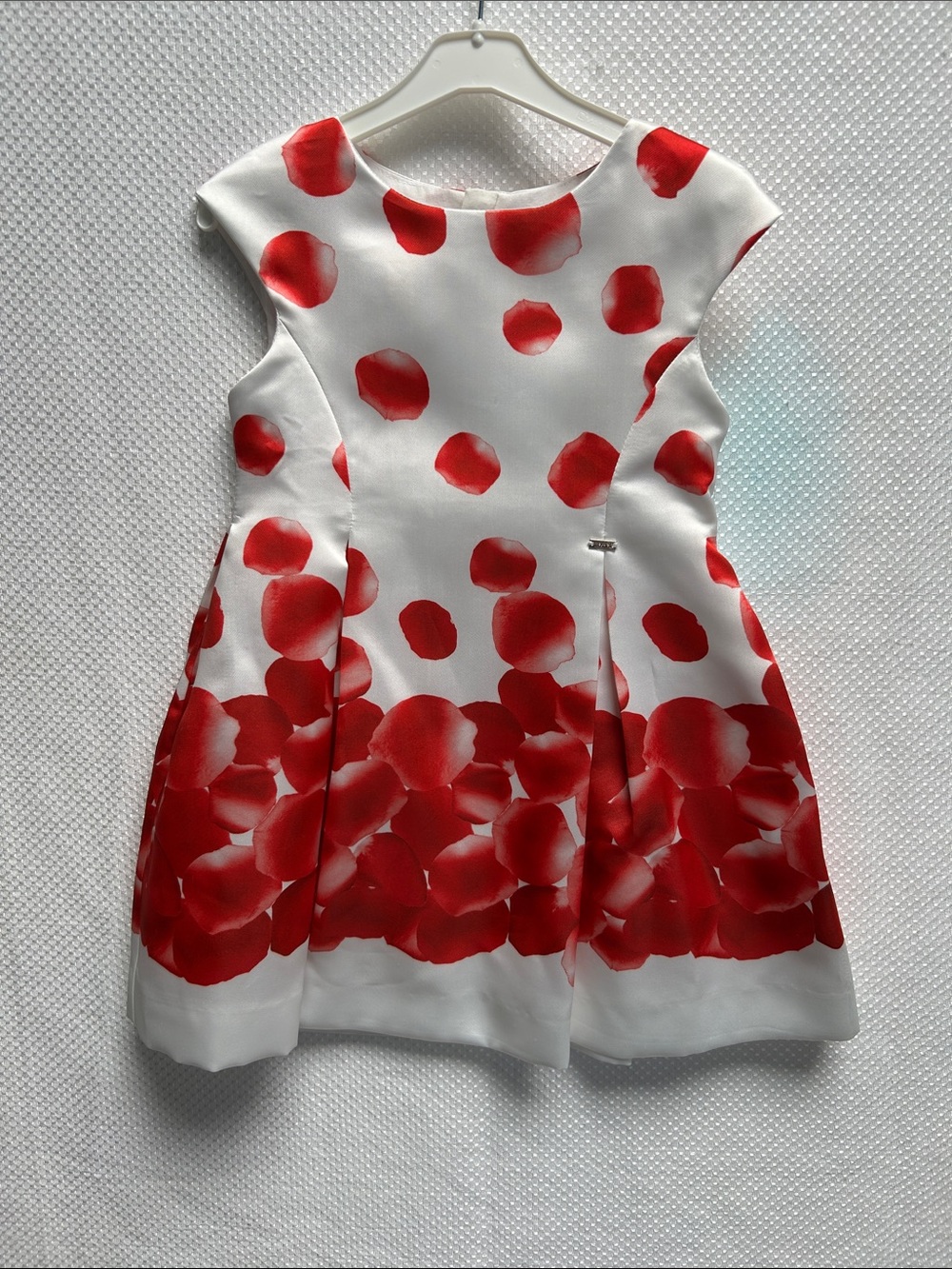Mayoral White Dress with Red Petal Print. NWT. Lined . Sizes 4&5.